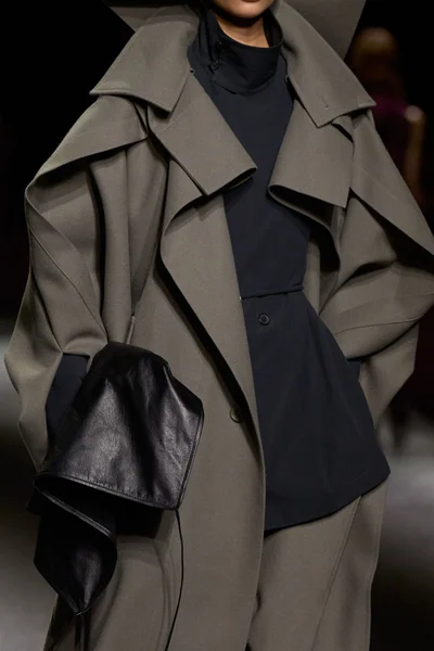 Look 90
